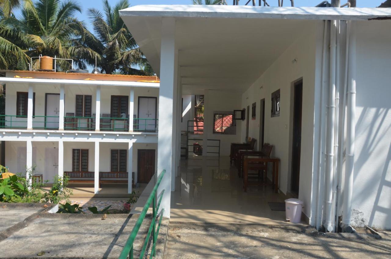 Arya Homestay Bougain Villa Gokarna  Eksteriør billede