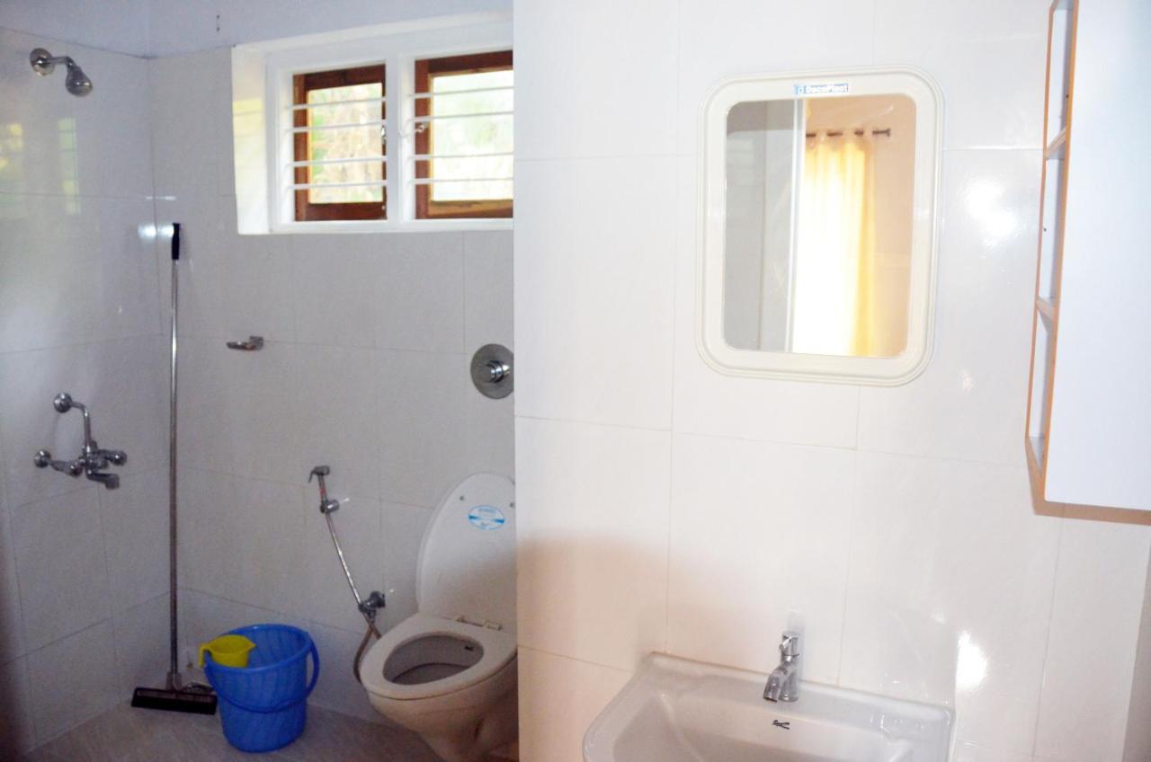 Arya Homestay Bougain Villa Gokarna  Eksteriør billede