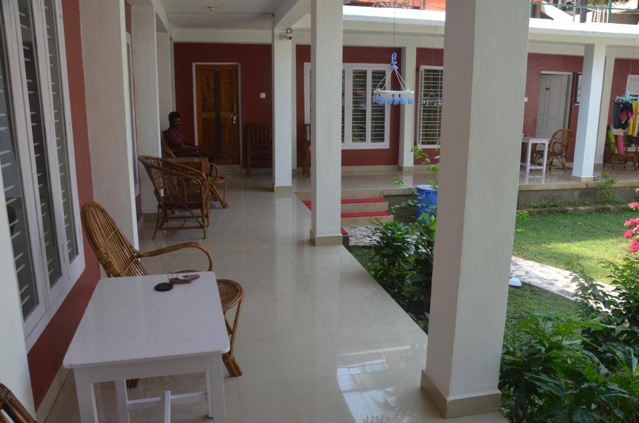 Arya Homestay Bougain Villa Gokarna  Eksteriør billede